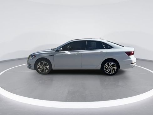 Certified 2021 Volkswagen Jetta SEL Premium image 5