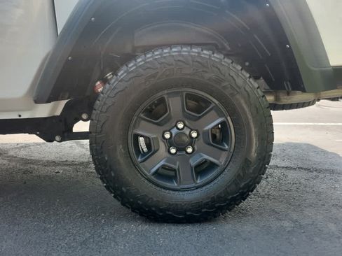 Used 2022 Jeep Gladiator Mojave w/ Trailer Tow Package AWD/4WD image 30