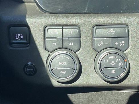 Used 2024 Chevrolet Silverado 1500 RST image 20