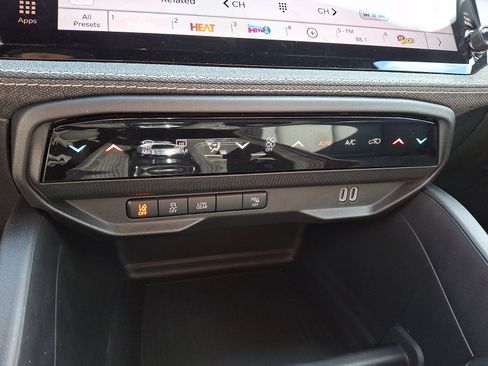 New 2026 Jeep Cherokee Laredo AWD/4WD image 12