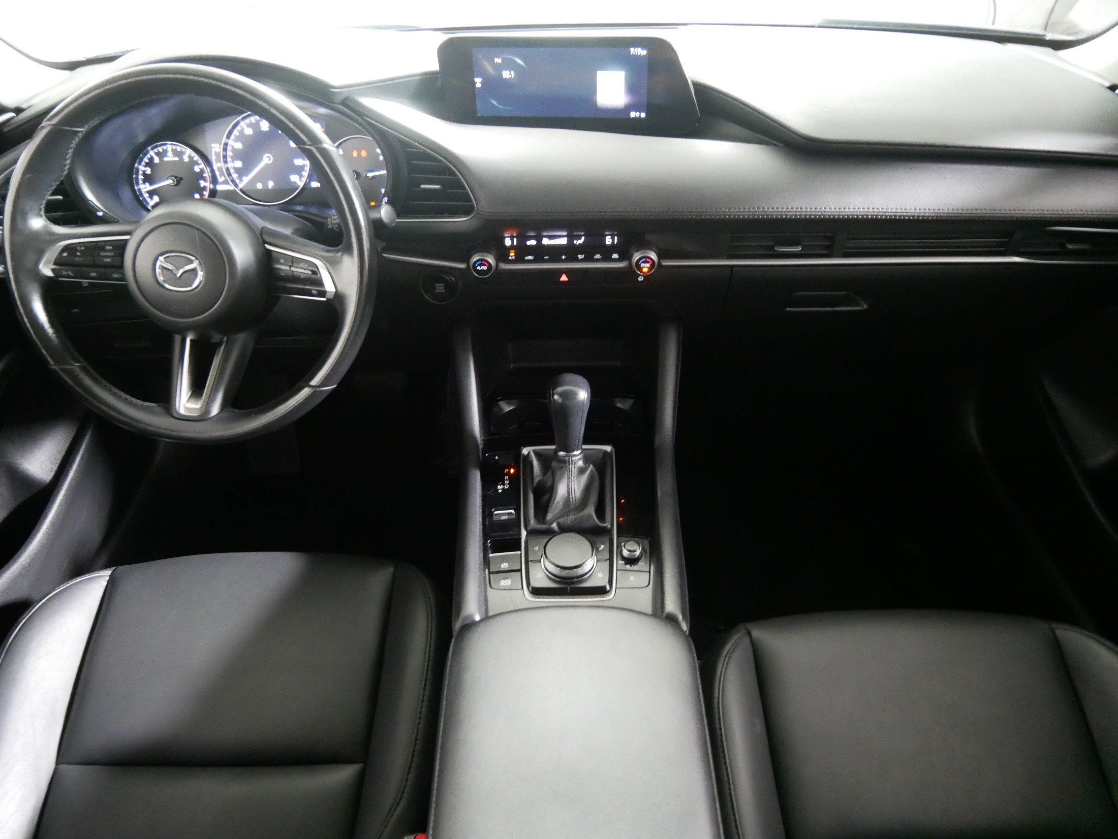 Used 2024 MAZDA MAZDA3 s FWD image 10