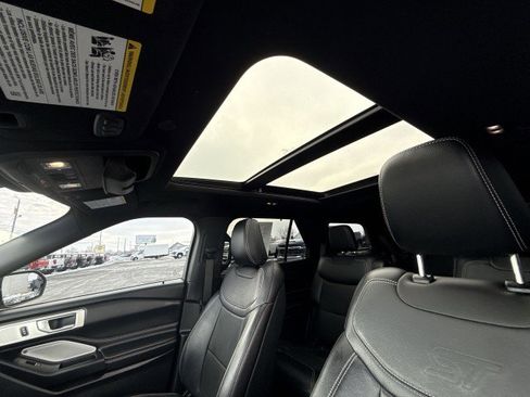 Used 2020 Ford Explorer ST w/ Premium Technology Package image 16