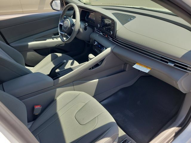 New 2026 Hyundai Elantra Sport FWD image 19