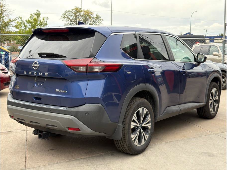 Used 2022 Nissan Rogue SV AWD/4WD image 3