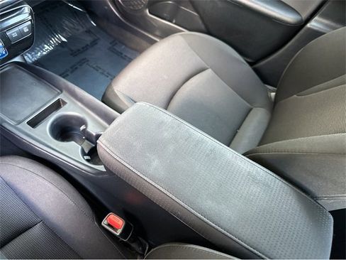 Used 2022 Toyota Prius L Eco image 30