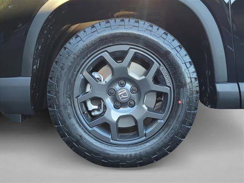New 2025 Honda Pilot TrailSport image 9