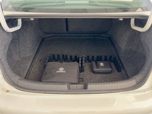 Certified 2024 Volkswagen Jetta SE image 27