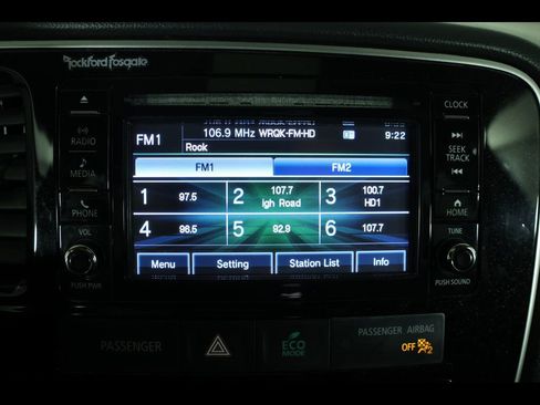 Used 2016 Mitsubishi Outlander SEL AWD/4WD image 18