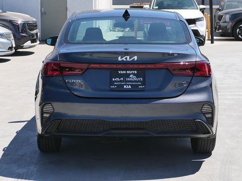 Used 2024 Kia Forte LXS FWD image 5