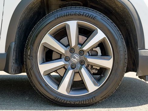 Used 2025 Honda Pilot Elite image 12