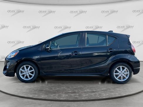 Used 2017 Toyota Prius C One FWD image 4