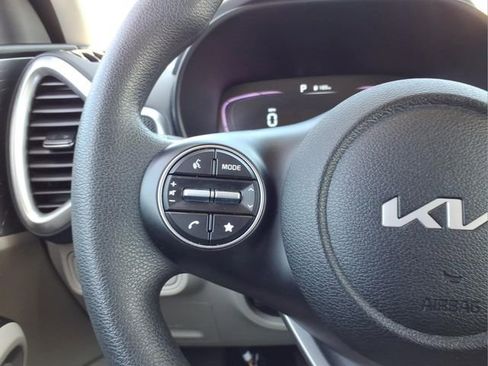 Used 2025 Kia Soul S FWD image 19