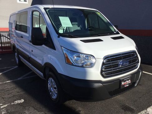 Used 2019 Ford Transit 250 130 Low Roof RWD image 2