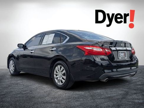 Used 2016 Nissan Altima 2.5 S w/ Power Driver Seat Package FWD image 6