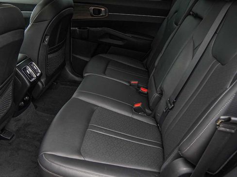 Certified 2023 Kia Sorento S image 30