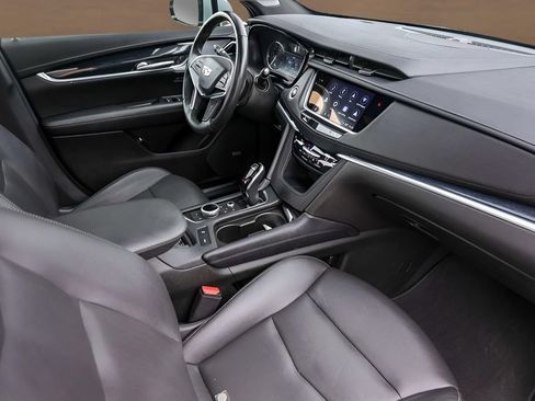 Certified 2024 Cadillac XT5 Premium Luxury AWD/4WD image 33