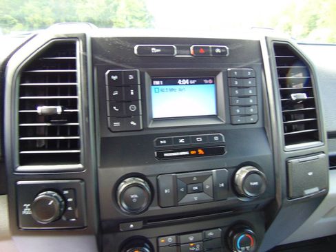 Used 2018 Ford F150 XL w/ Equipment Group 101A Mid AWD/4WD image 22
