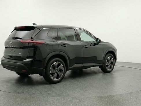 Used 2025 Nissan Rogue SV FWD image 9