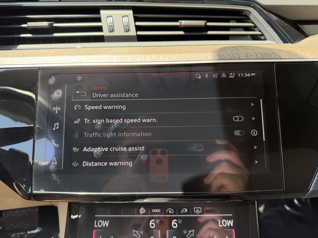 Used 2024 Audi Q8 e-tron Premium Plus w/ Premium Plus Package AWD/4WD image 27