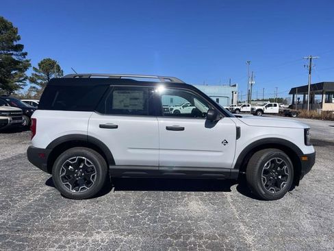 New 2026 Ford Bronco Sport Outer Banks w/ Outer Banks Tech Package+ AWD/4WD image 2
