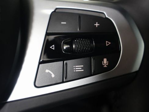 Used 2026 BMW X7 xDrive40i w/ M Sport Package image 35