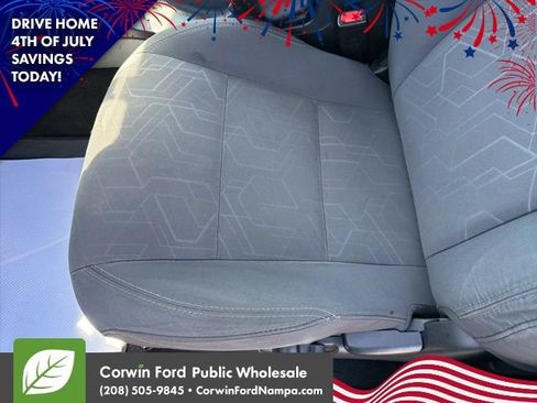 Used 2017 Toyota Tacoma TRD Off-Road w/ Premium & Technology Package AWD/4WD image 25