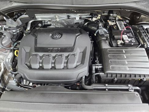 Used 2023 Volkswagen Tiguan SE R-Line image 41
