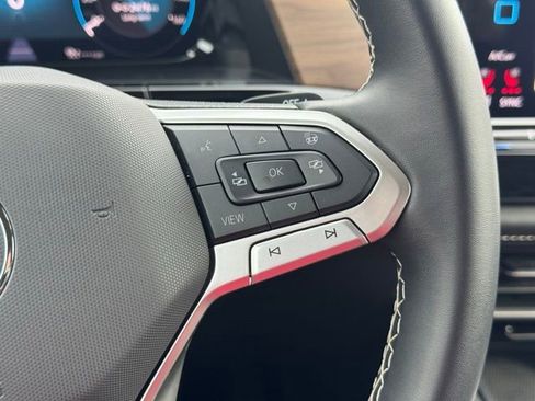 Used 2024 Volkswagen Atlas SE image 37