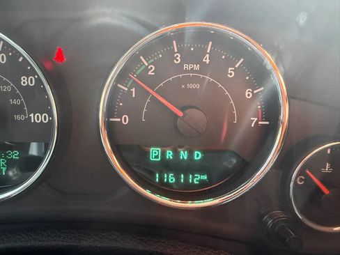 Used 2018 Jeep Wrangler Unlimited Sport S AWD/4WD image 11
