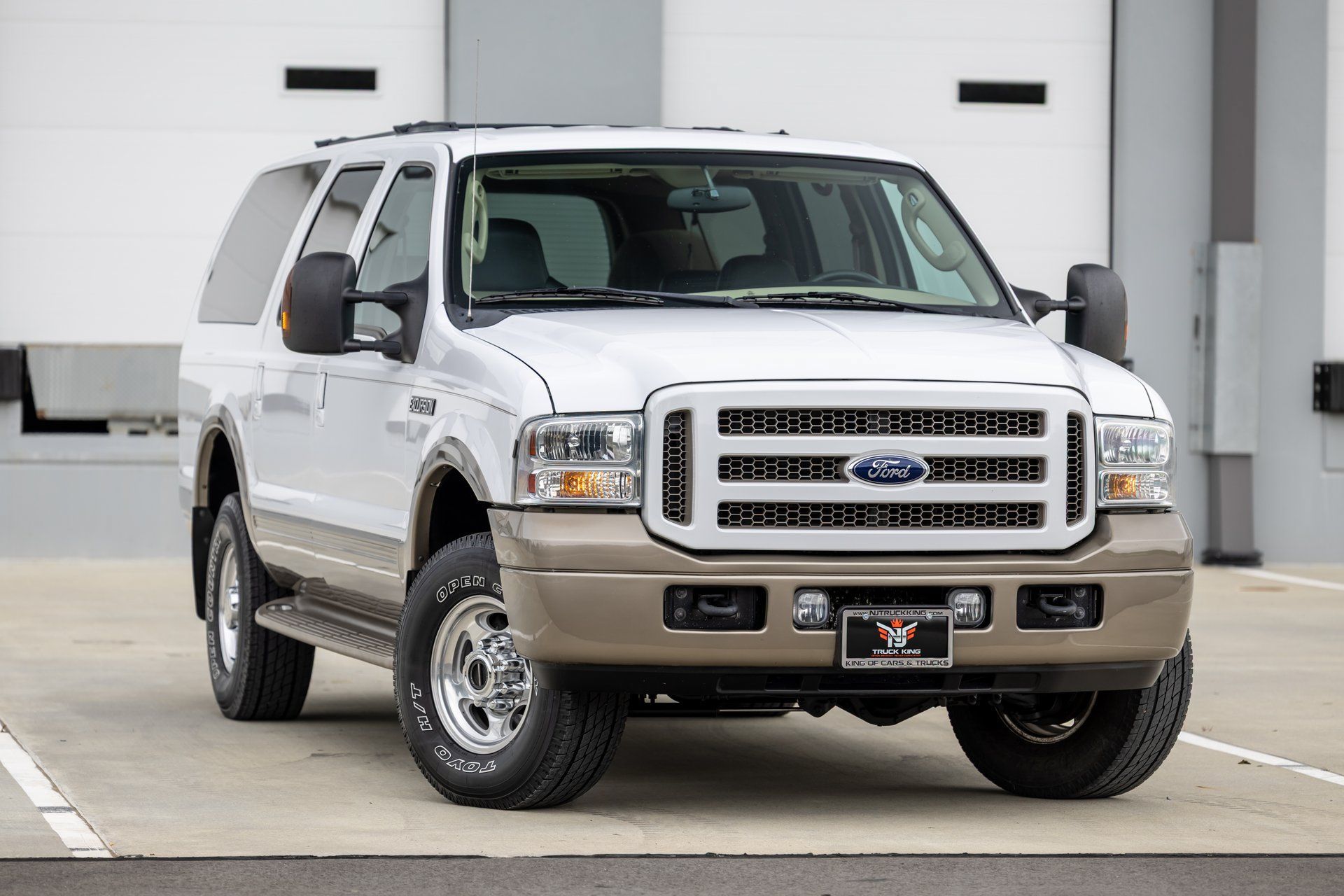 Used 2005 Ford Excursion Eddie Bauer AWD/4WD image 3