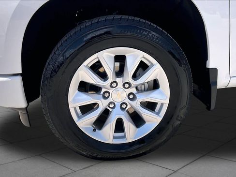 Used 2025 Chevrolet Silverado 1500 Custom RWD image 11