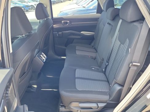New 2026 Kia Sorento LX FWD image 15