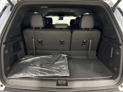 New 2026 Chevrolet Traverse LT w/ Midnight/Sport Edition AWD/4WD image 35