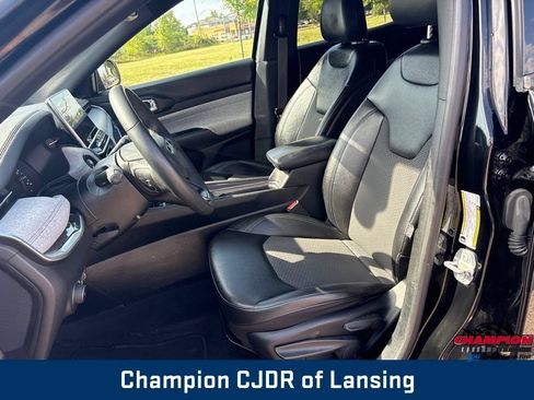 Used 2024 Jeep Compass Latitude AWD/4WD image 13