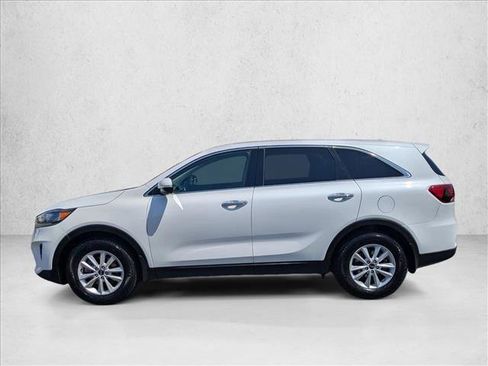 Used 2019 Kia Sorento FWD image 9