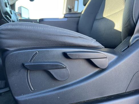 Used 2019 Chevrolet Silverado 2500 LT image 8