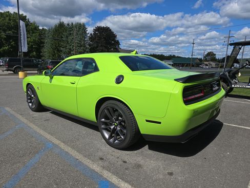 Used 2023 Dodge Challenger R/T Scat Pack image 6