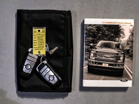 Used 2019 Ford F250 Lariat w/ Lariat Ultimate Package AWD/4WD image 59