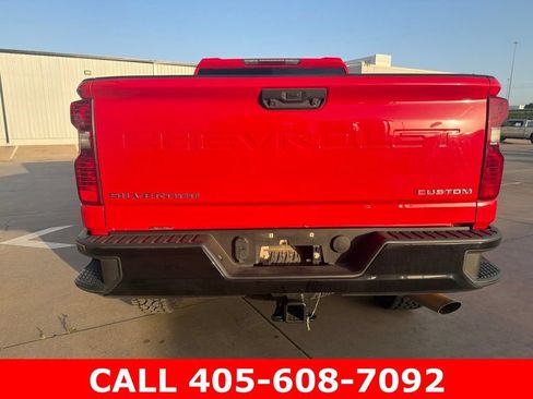 Used 2022 Chevrolet Silverado 2500 Custom w/ Custom Convenience Package AWD/4WD image 4