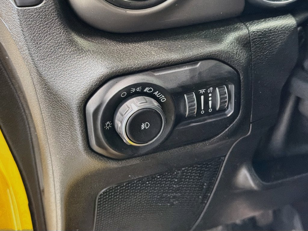 Used 2019 Jeep Wrangler Unlimited Sport S AWD/4WD image 12