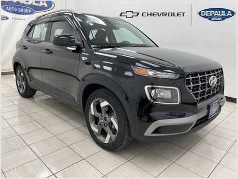 Used 2022 Hyundai Venue SEL image 1
