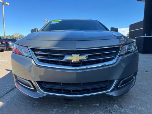 Used 2019 Chevrolet Impala LT image 3