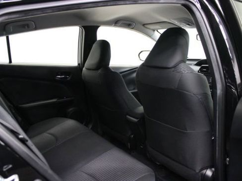 Used 2016 Toyota Prius Three image 22