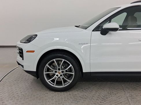New 2025 Porsche Cayenne E-Hybrid image 20