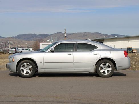 Used 2010 Dodge Charger SXT image 3