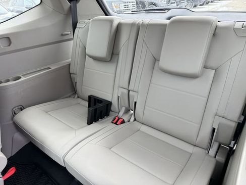 Used 2023 Volkswagen Atlas SE image 25