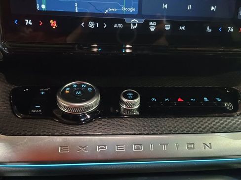 New 2025 Ford Expedition Max Platinum w/ Stealth Performance Package image 13