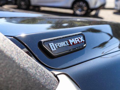 Used 2025 Toyota Tacoma Trailhunter image 8