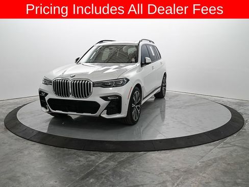 Used 2022 BMW X7 xDrive40i w/ M Sport Package AWD/4WD image 2