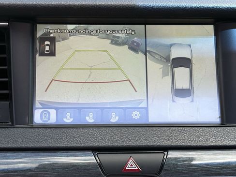 Used 2018 Kia Cadenza Limited FWD image 20